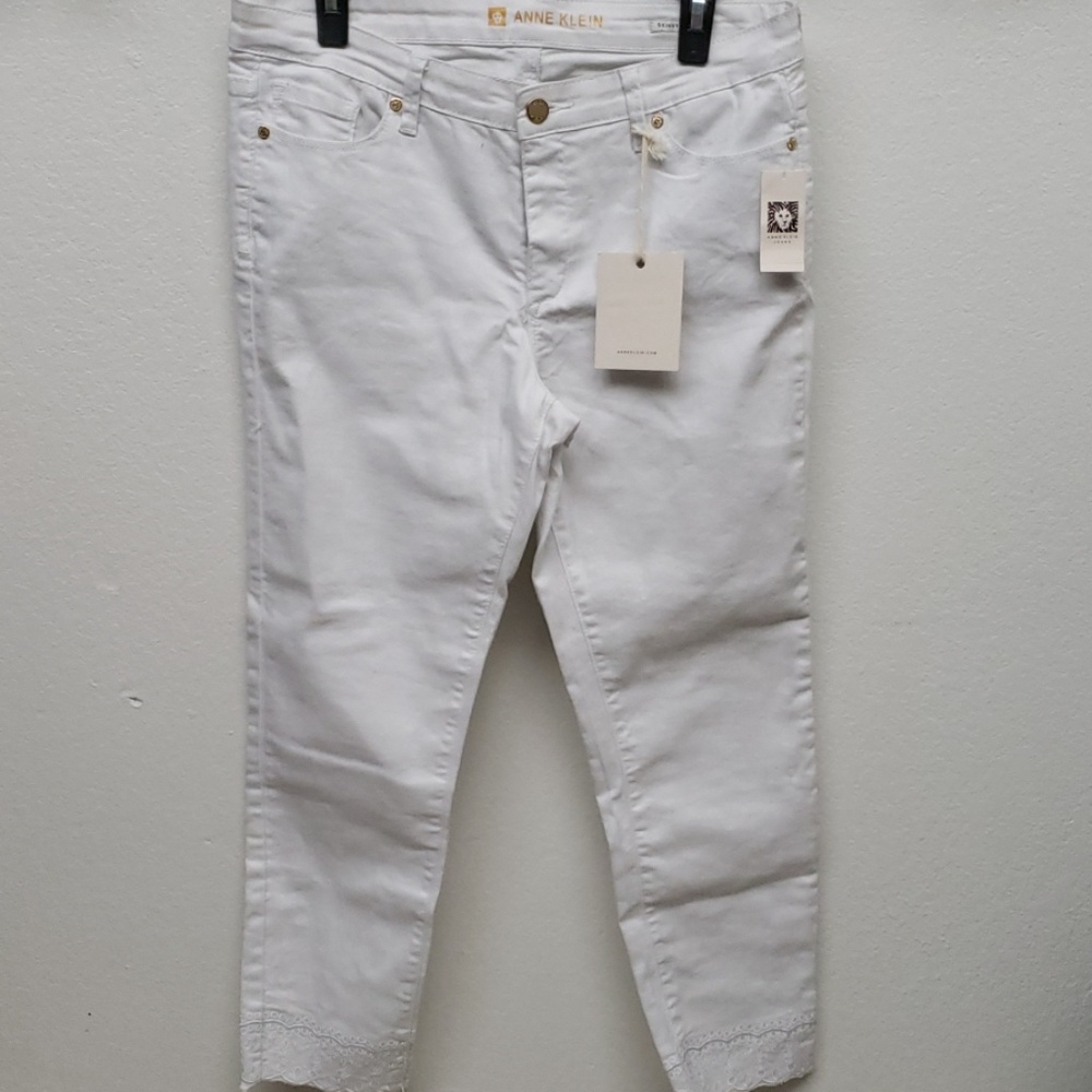 Ladies ankle jeans